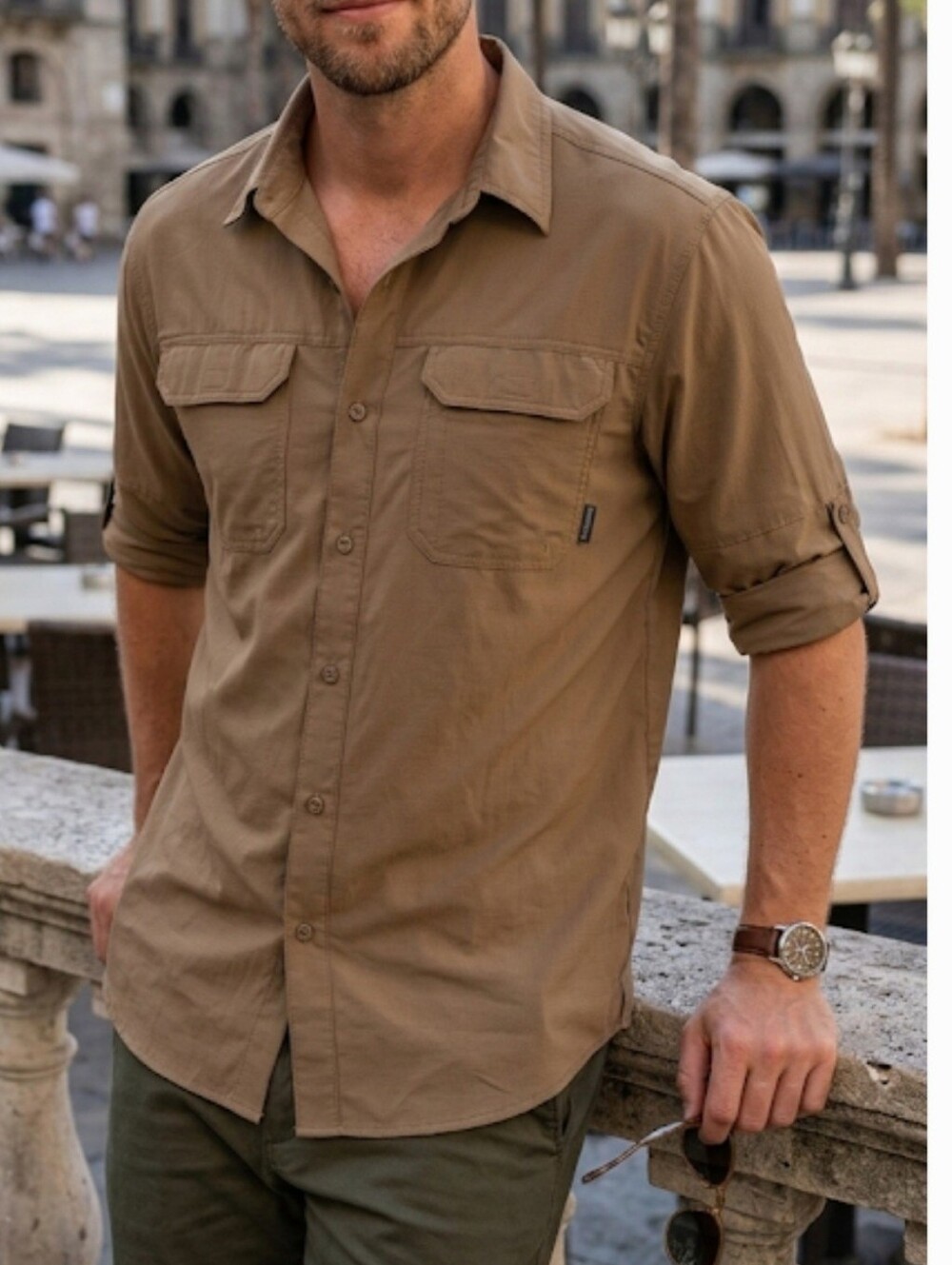 COLUMBIA Men's Shirt Size L Tan Elegant Formal  Shirt Short-Sleveeves